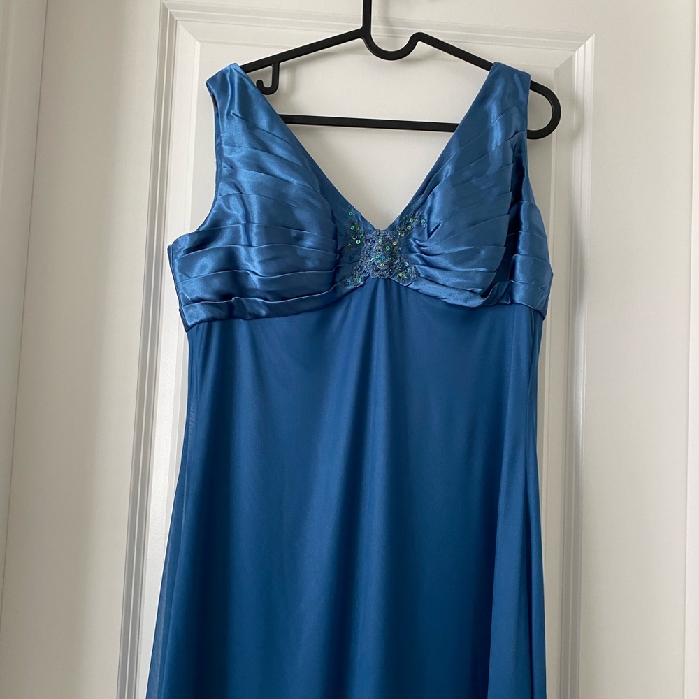 Party dress, mother of the bride/groom, or cocktail.